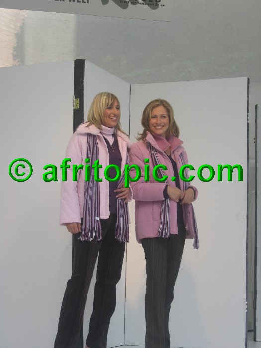 ../Images/Krefeld-Strssenmodenschau-2005 425.jpg